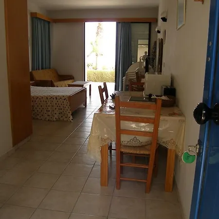 Zafira Holiday